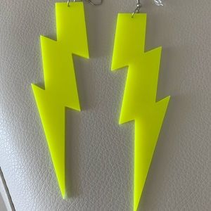 New trendy fashion neon yellow earrings